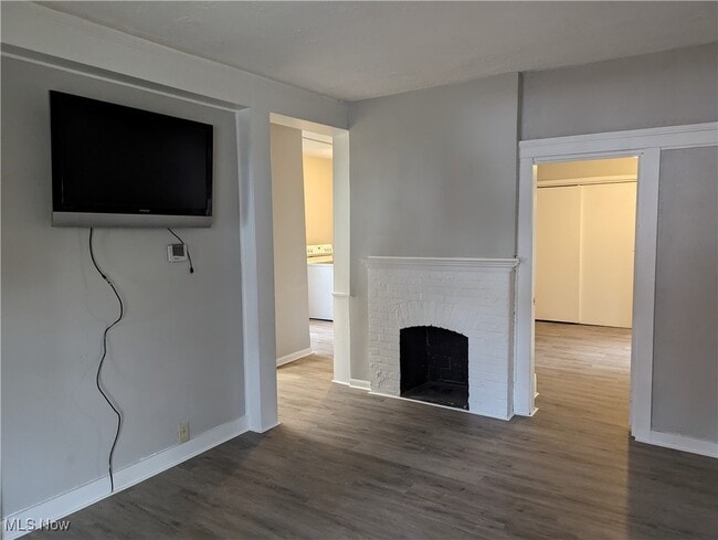 Building Photo - 133 Court St