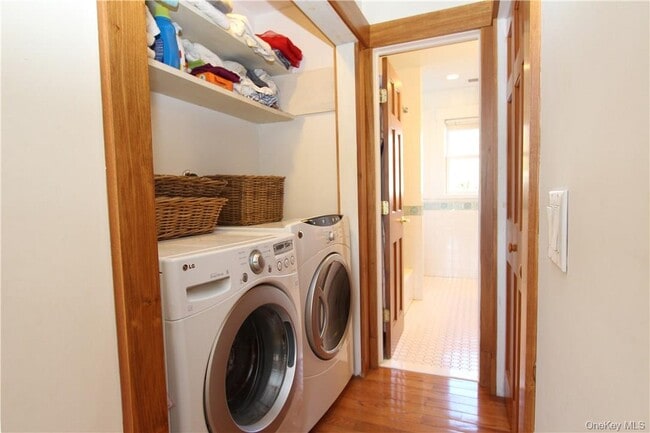 Building Photo - 114 Mt Pleasant Ave