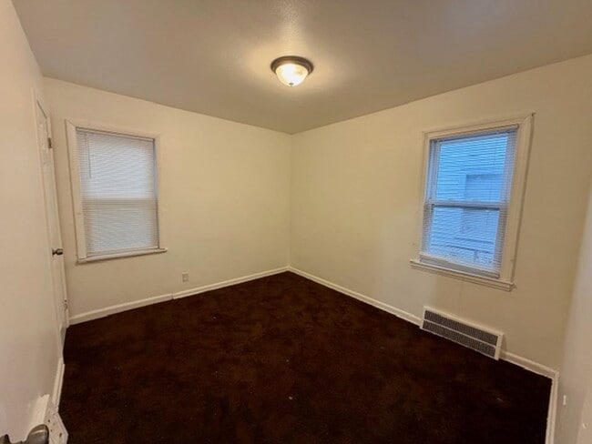 Building Photo - For Lease: Totally Updated 3 Bedroom 1 Bath Welcome Section 8 Call 313-429-3244 KPM Detroit