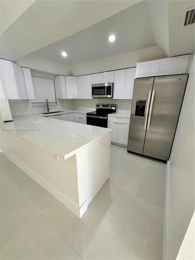 Building Photo - 5151 SW 121st Terrace