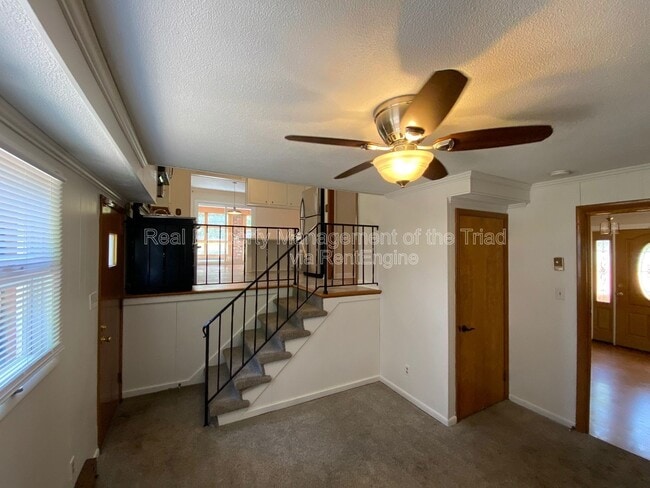 Building Photo - 926 Hilltop Blvd