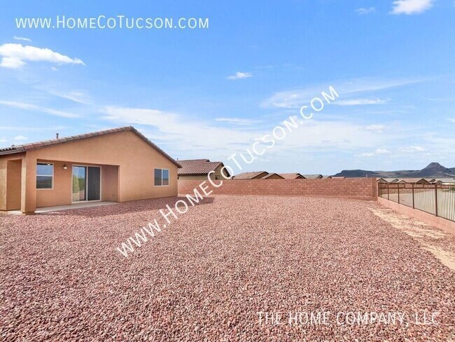 Building Photo - 5618 W Monterey Dr