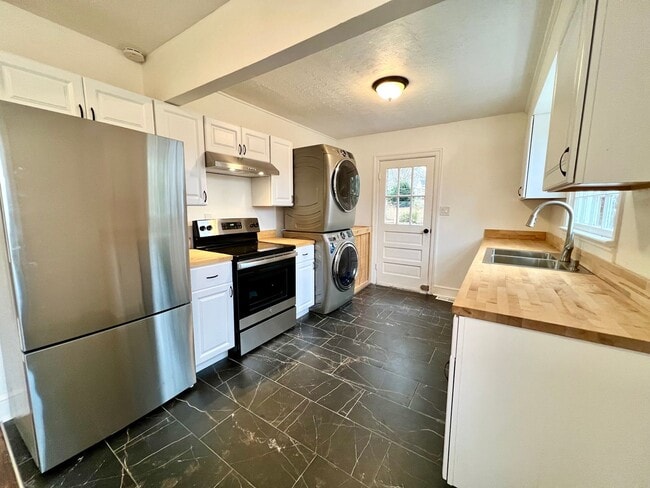 Primary Photo - Beautiful Hardwood Floors and More