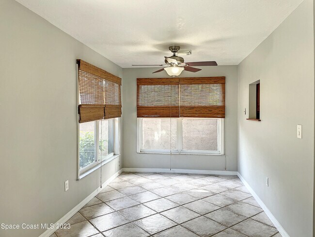 Building Photo - 305 Belmont Dr