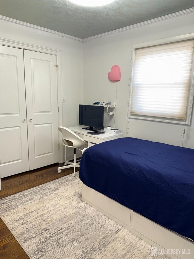 Building Photo - 27 Rector Ave