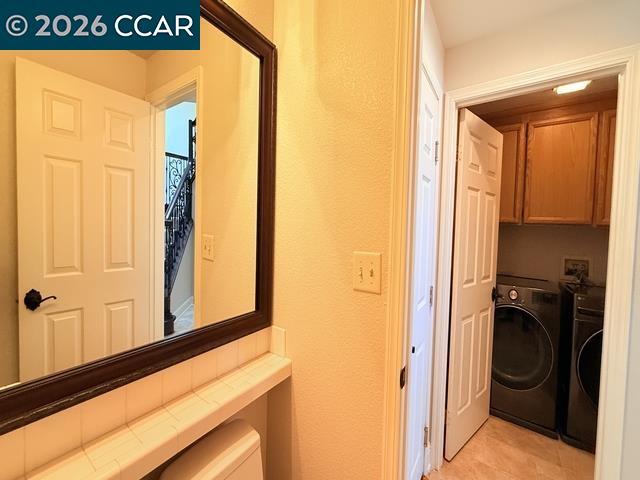 Building Photo - 6220 Lakeview Cir