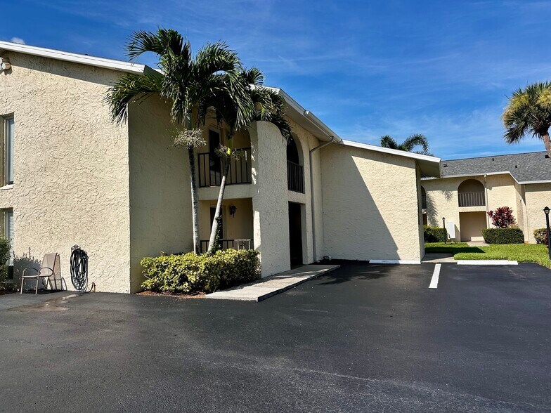 Building Photo - 1815 Robalo Dr