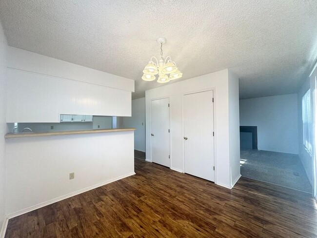 Building Photo - ****MOVE IN SPECIAL**** 1/2 off the first ...