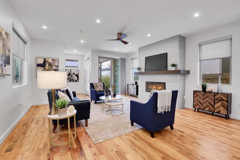 Building Photo - 3652 Mariposa St