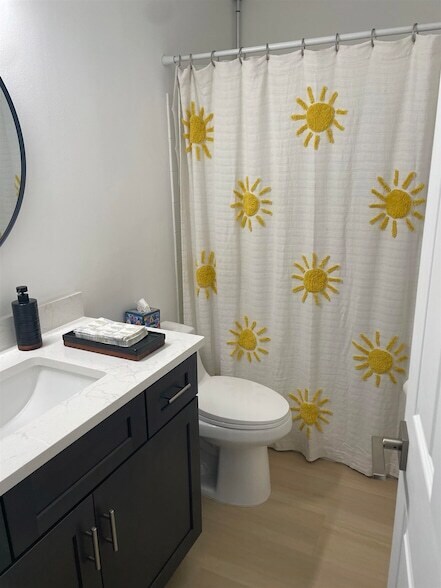 Building Photo - 204 16th St