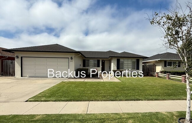 Primary Photo - Beautiful four bedroom home in South Salinas