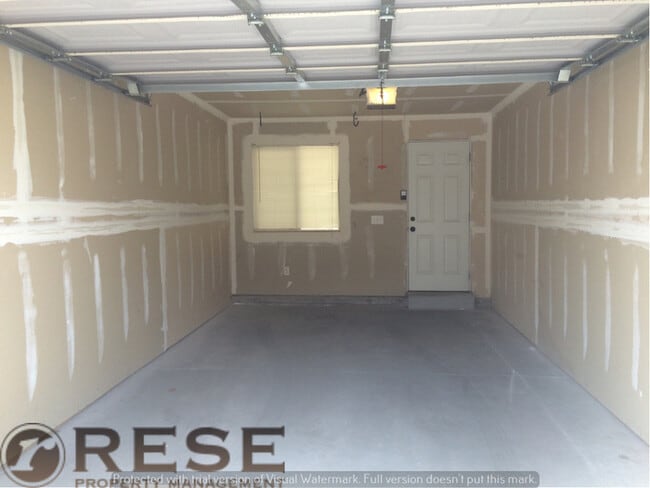 Building Photo - Awesome Lehi Townhouse w 1 car garage!
