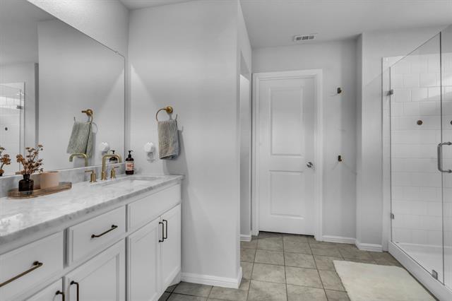 Building Photo - 16616 Portage St