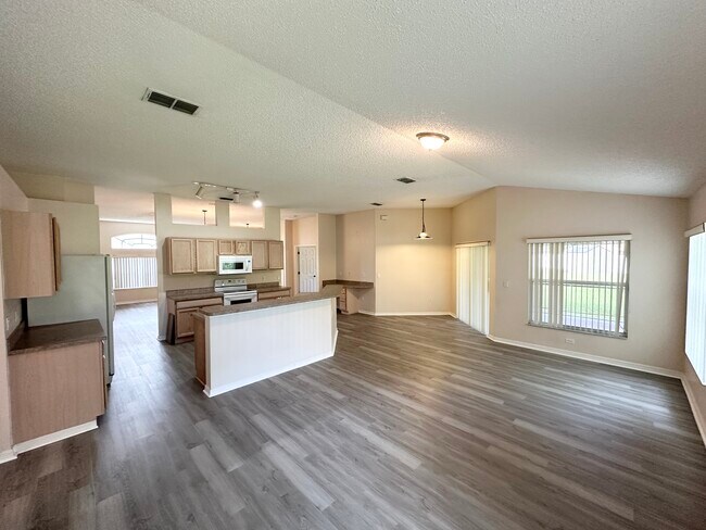 Building Photo - 9 Rybell Pl