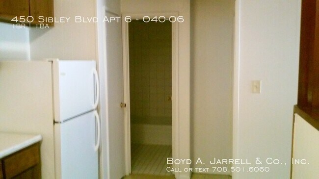 Building Photo - 450 Sibley Blvd