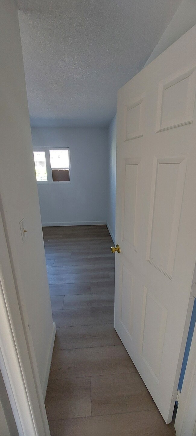 Building Photo - 230 S Azusa Ave