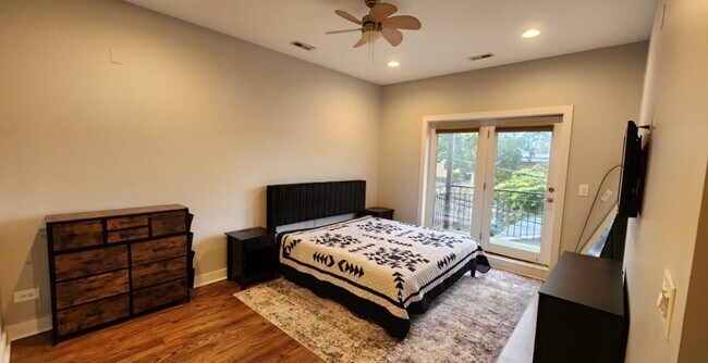 Building Photo - Breathtaking, Fully Furnished 2-Bedroom, 2-Bath Condo Near Medical District