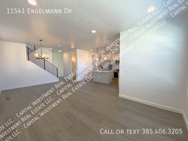 Building Photo - 11541 Engelmann Dr