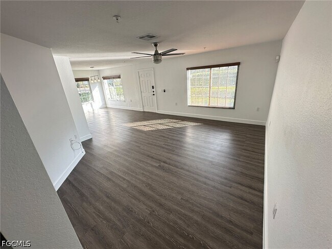 Building Photo - 9419 Ivy Brook Run