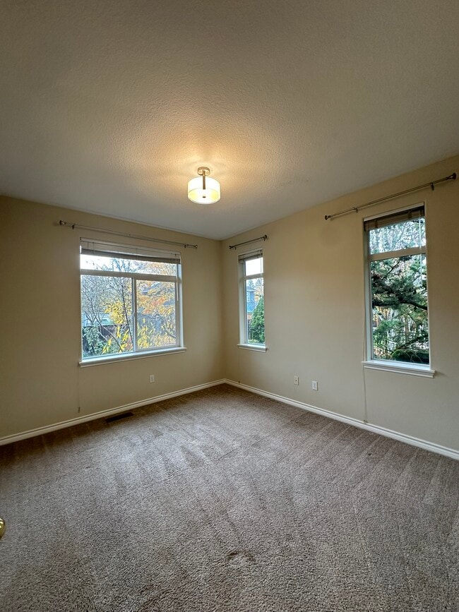 Building Photo - 17855 SW Mandel Ln