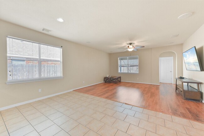 Building Photo - 1903 Highland Point Ct