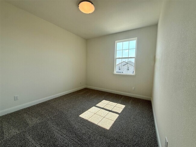 Building Photo - 808 Santa Lucia Dr