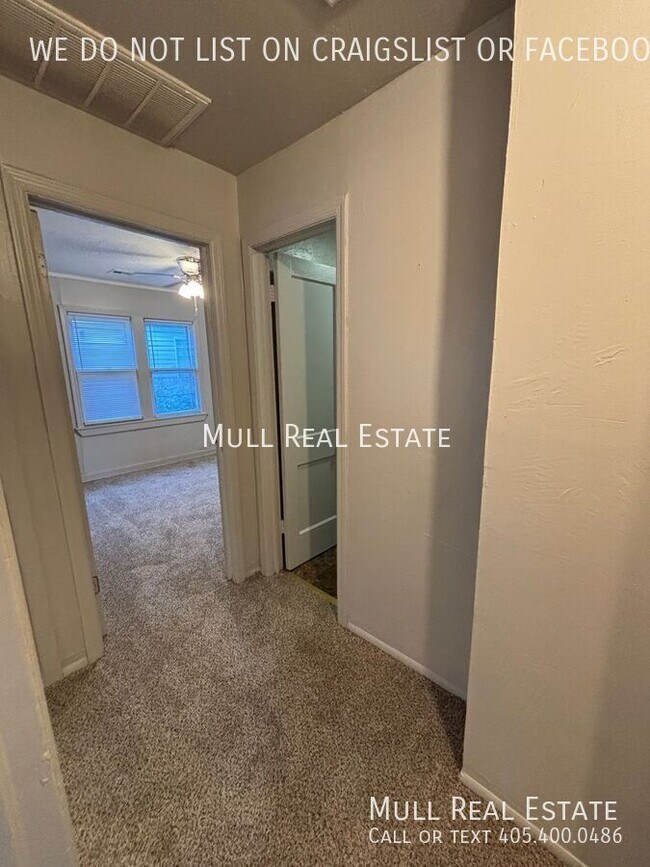 Building Photo - 1037 Tabor Dr