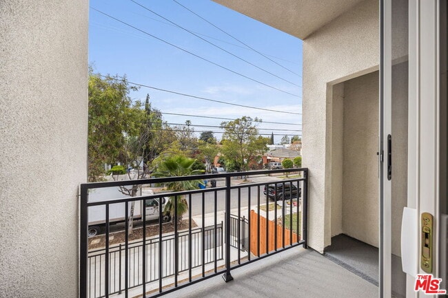 Building Photo - 11255 Hatteras St