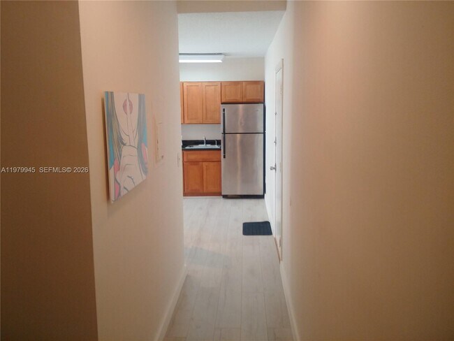 Building Photo - 842 Meridian Ave