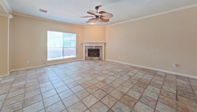 Building Photo - 2810 White Oak Ln