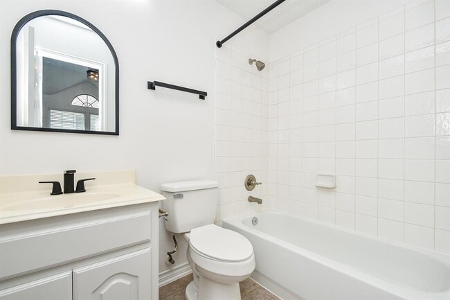 Building Photo - 10206 Hahns Peak Dr