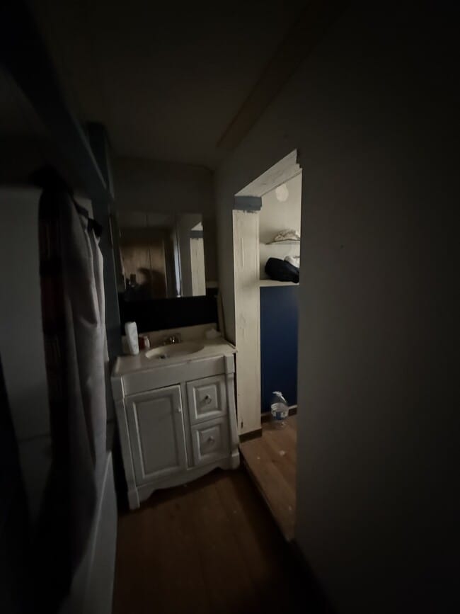 Building Photo - 1261 E Grand Ave