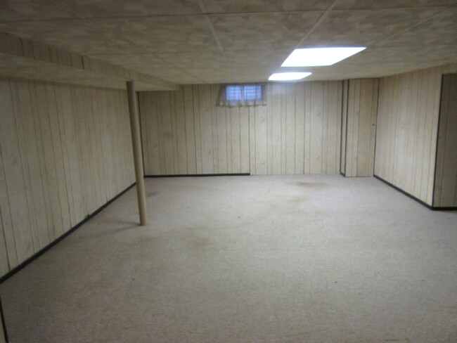 Building Photo - 403