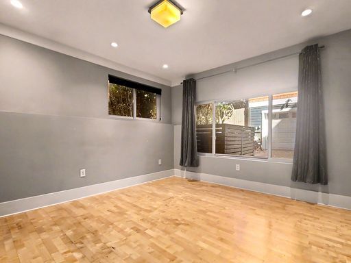 Building Photo - AVAILABLE NOW! Modern Capitol Hill 2 Bedroom Apartment, W/S/G Utilities Included!