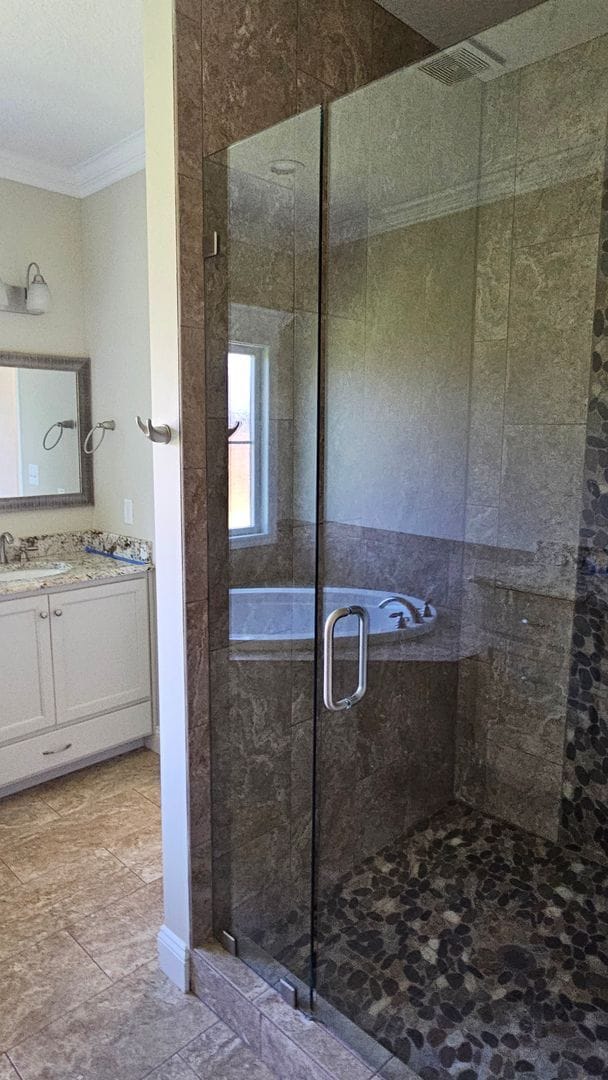 Building Photo - Knights Landing four bedroom home