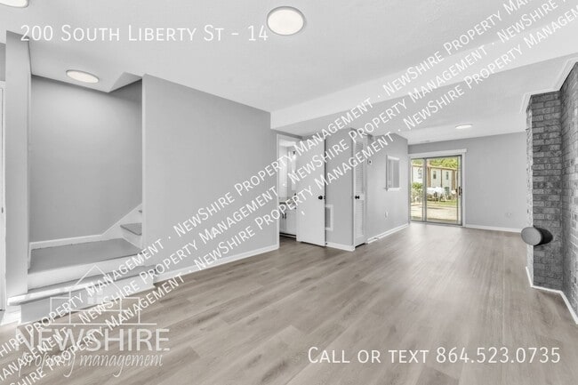 Building Photo - 200 S Liberty St