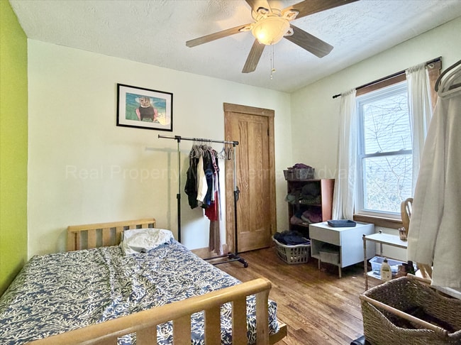 Building Photo - Updated Bungalow with Florida Room Near Downtown Ferndale