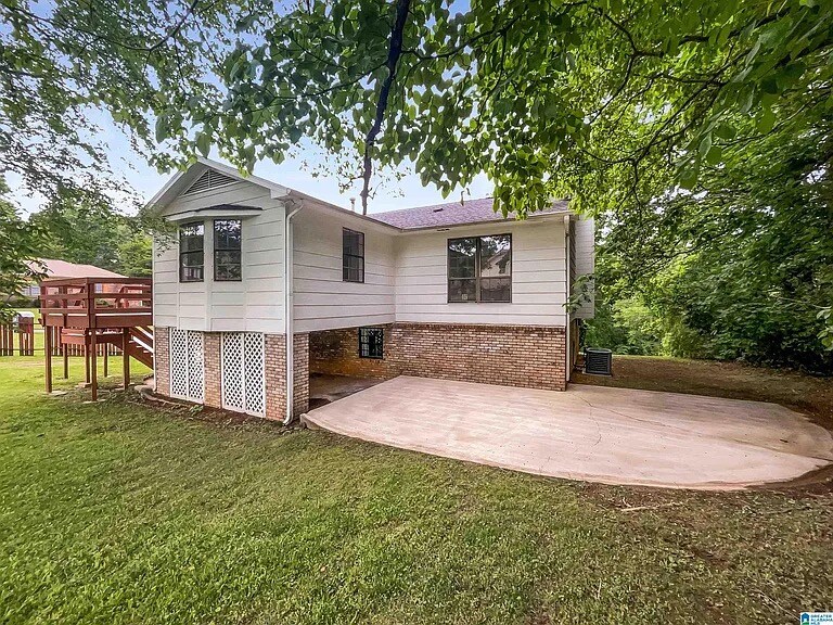Building Photo - 1012 Christopher Dr
