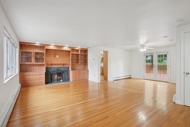 Building Photo - 34 Lewis Dr