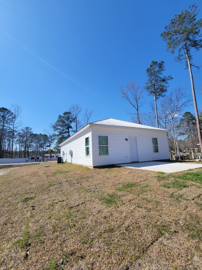 Building Photo - 1715 Ward Cir