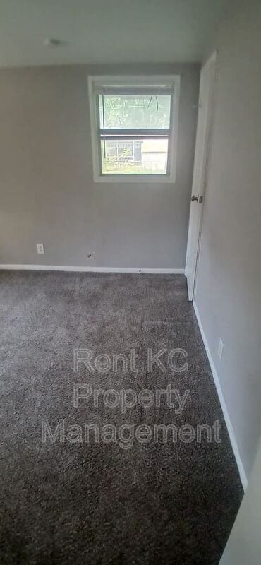 Building Photo - 412 N Cochise Dr