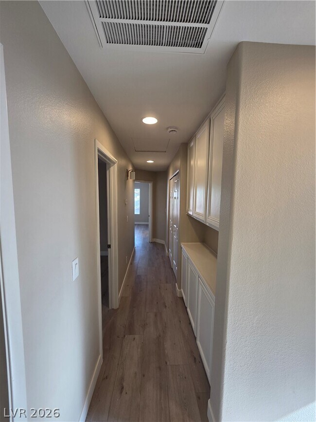 Building Photo - 626 Palmwood Ln