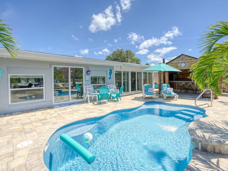 Building Photo - 5352 Quist Dr