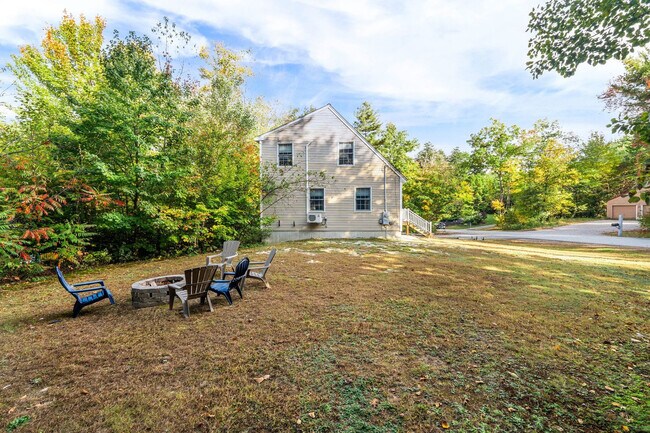 Building Photo - 291 Ash St