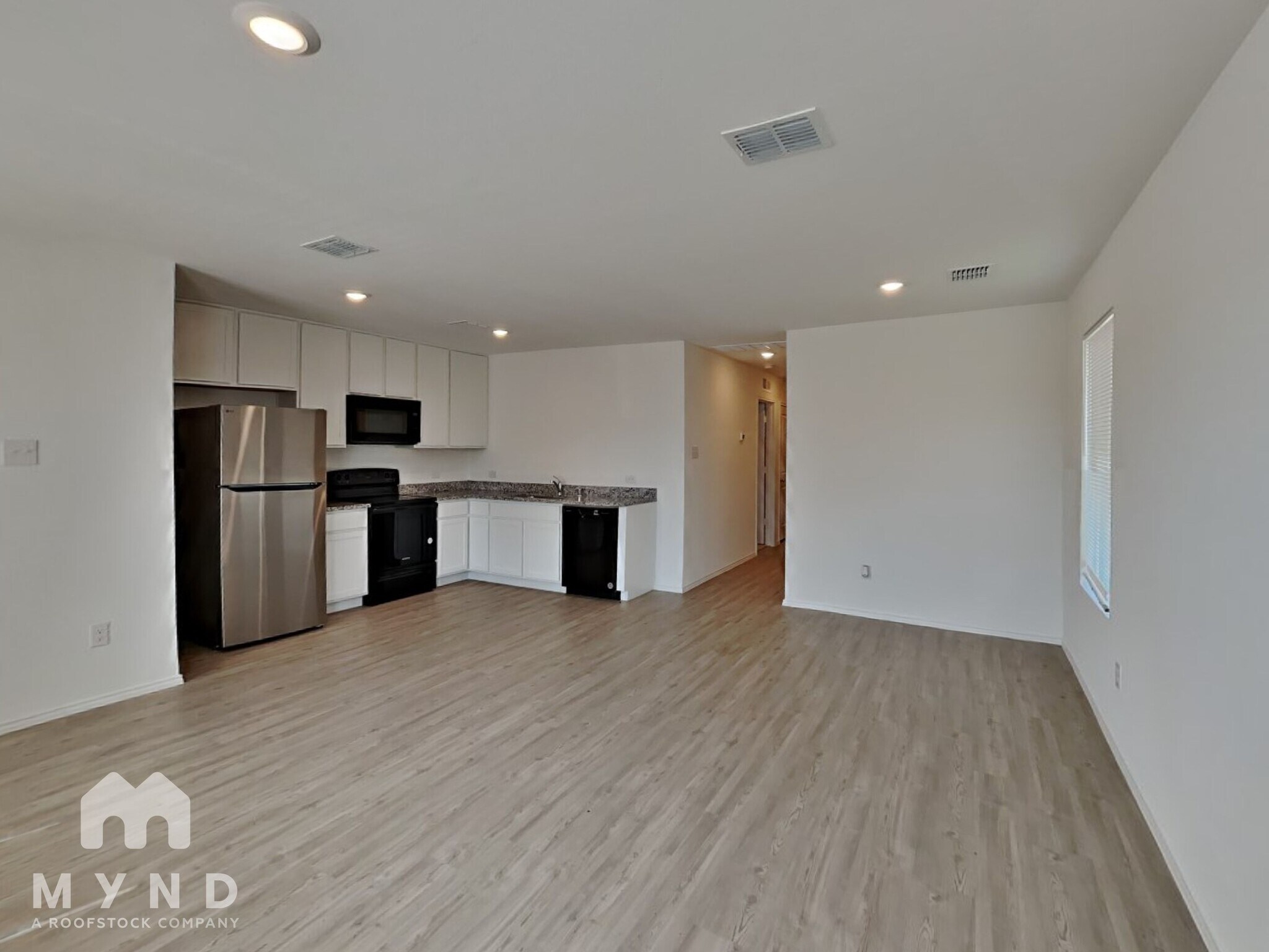 Building Photo - 214 Sesame Ln