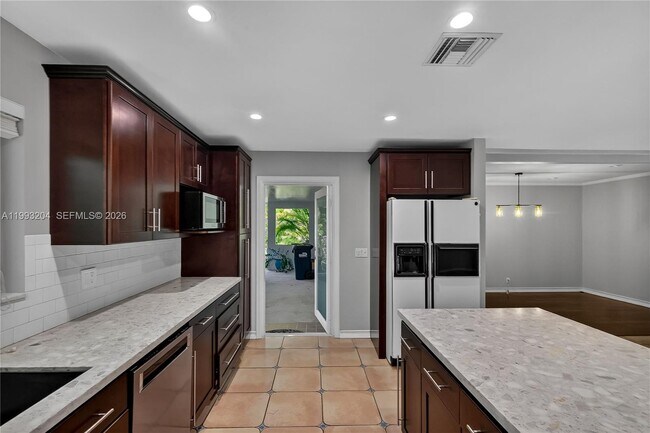 Building Photo - 6767 SW 154th St