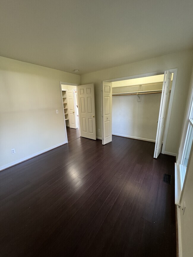 Building Photo - 1115 Aquia Dr