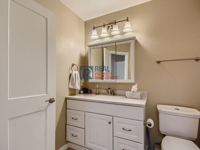 Building Photo - 2785 E Nichols Cir