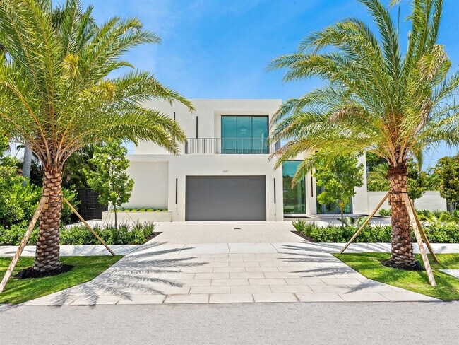 Building Photo - 2657 NE 34th St