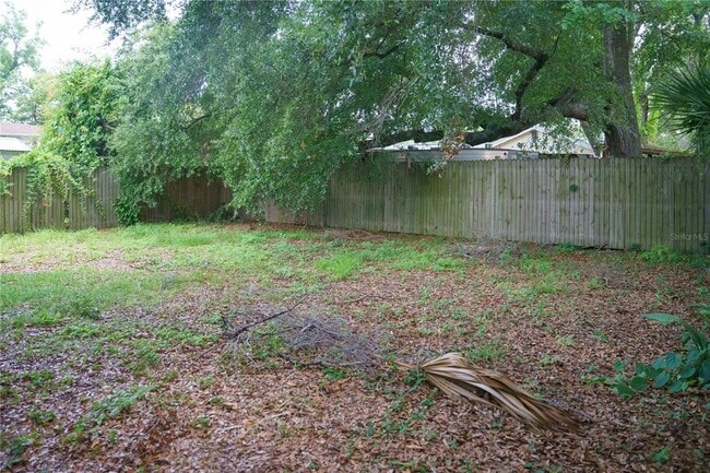 Building Photo - 2804 N 33rd St
